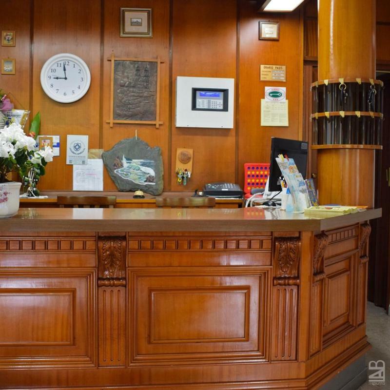 Hotel Gattuccio Чезенатіко Екстер'єр фото